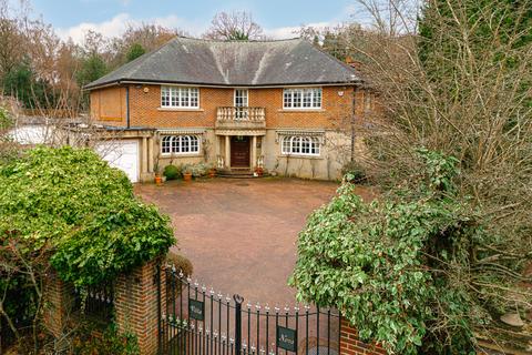 6 bedroom detached house for sale - Coombe Ridings, Kingston upon Thames KT2