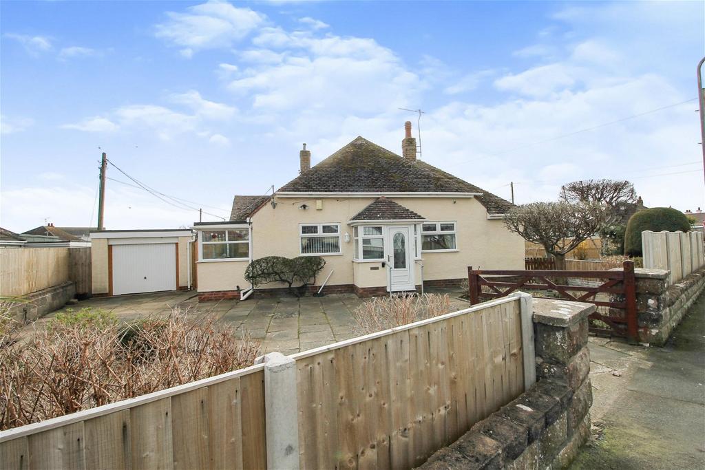 Kendal Road Kinmel Bay Conwy 2 bed detached bungalow for sale £235,000