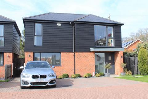 4 bedroom detached house for sale, The Crossways, Holmer, Hereford, HR1