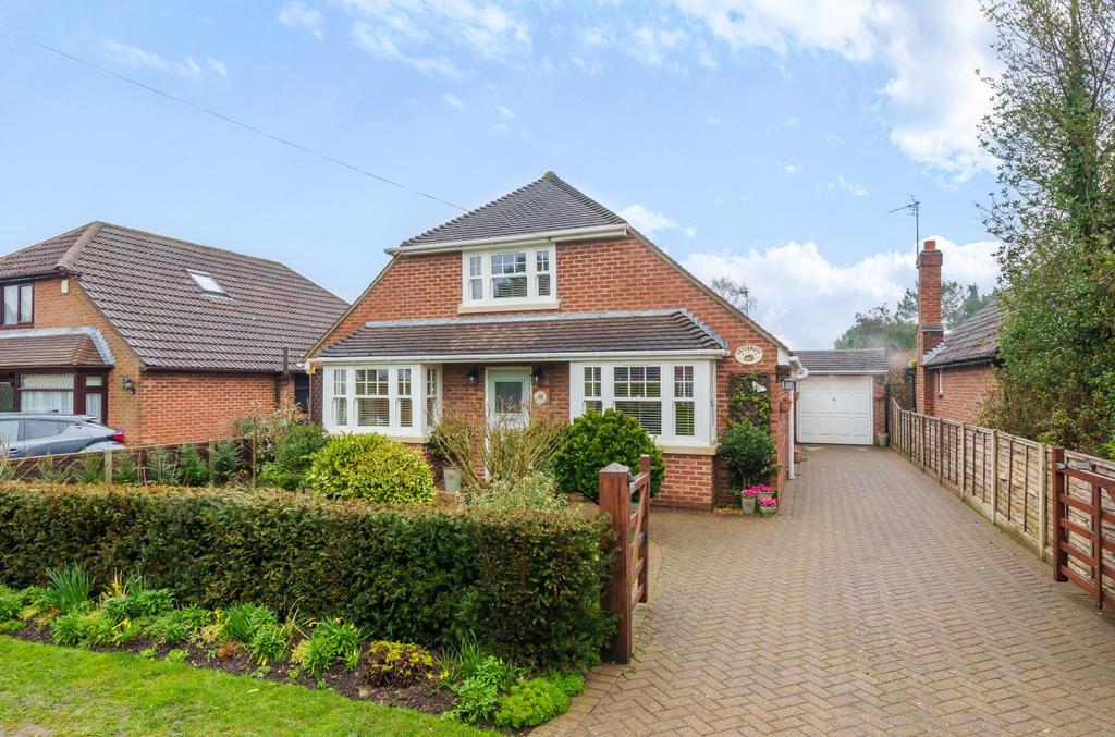 Green Lane, Boughton Monchelsea... 3 bed detached house £650,000