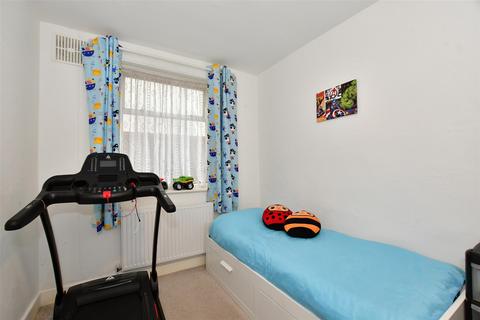 12 Emerald Gardens, Dagenham, RM8 1LH