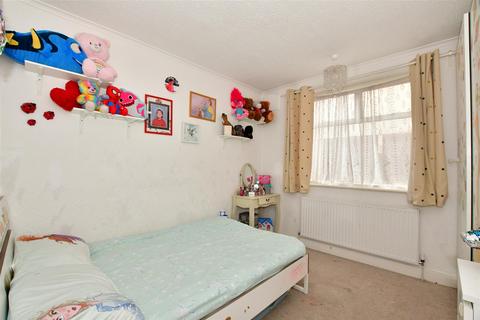 12 Emerald Gardens, Dagenham, RM8 1LH