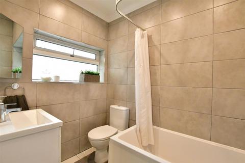 12 Emerald Gardens, Dagenham, RM8 1LH
