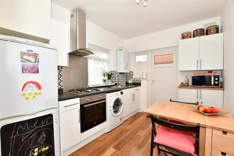 12 Emerald Gardens, Dagenham, RM8 1LH
