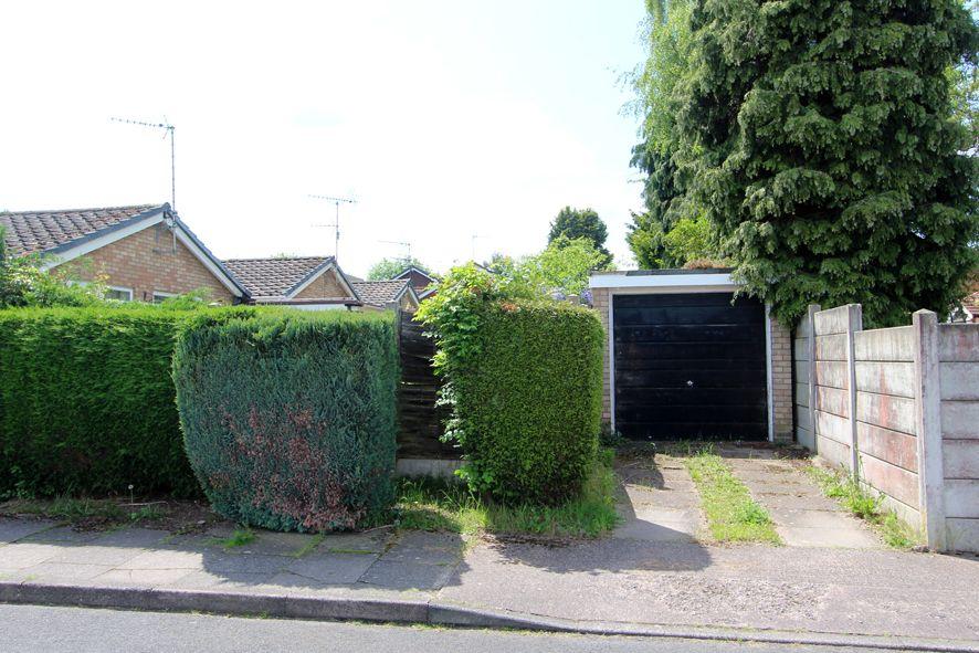 Brandon Park, Merry Hill, Wolverhampton, WV3 2 bed detached bungalow for sale £260,000