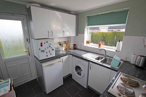 2 bedroom detached bungalow for sale - Brandon Park, Merry Hill, Wolverhampton, WV3