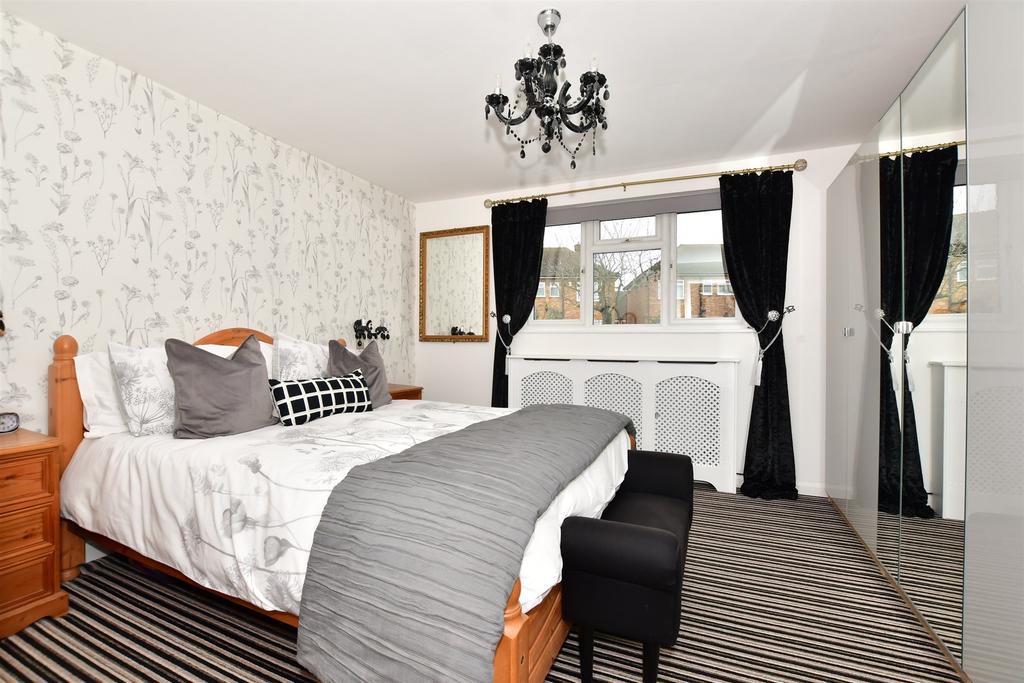 Bedroom 3 (Upstairs)