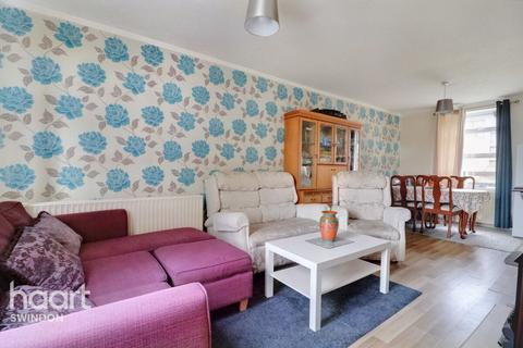 2 bedroom end of terrace house for sale, Oaksey Road, Swindon