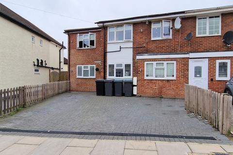 3 bedroom flat to rent, Compton Crescent, Tottenham, London, N17