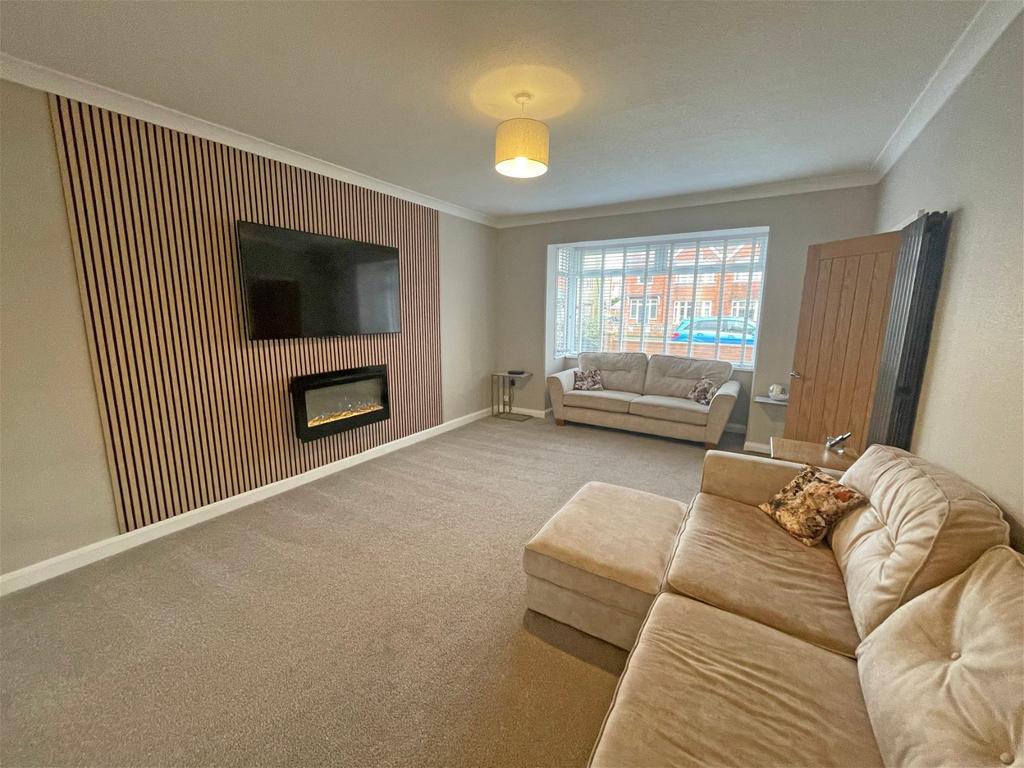 Sunningdale Drive, Skegness, PE25 1AU 4 bed detached house for sale £
