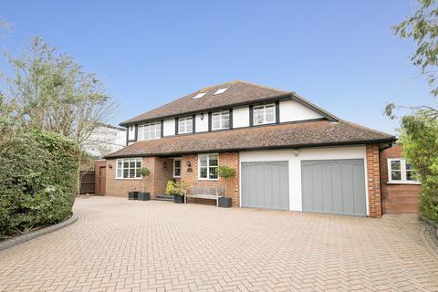 6 bedroom detached house for sale - Beresford Drive, Woodford Green, IG8