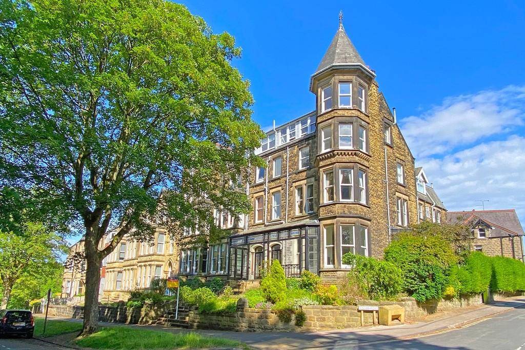 Valley Gardens Court, Valley Drive, Harrogate 1 bed apartment for sale