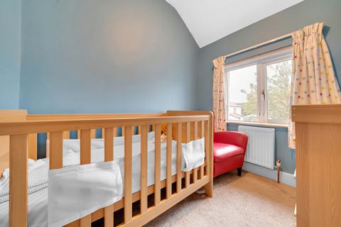 61 Hillside Gardens, Wallington, SM6 9NX