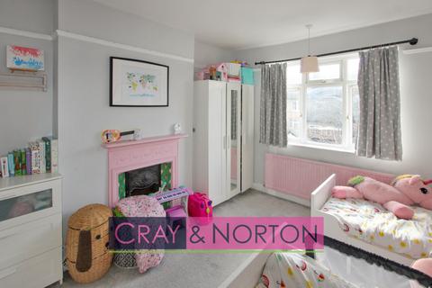 12 Parkview Road, Addiscombe, Croydon, CR0 7DE