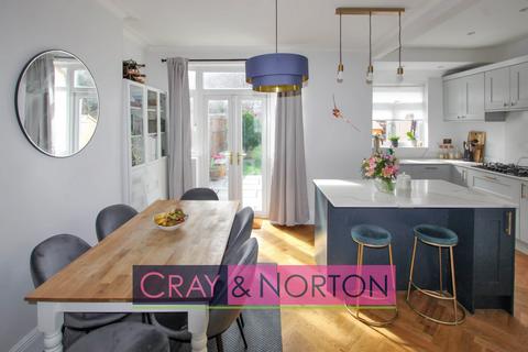 12 Parkview Road, Addiscombe, Croydon, CR0 7DE