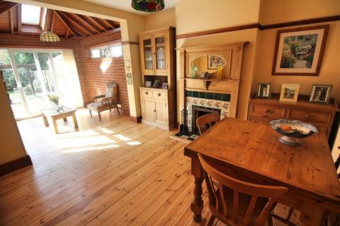 3 bedroom detached house for sale - Uppingham Road, Leicester