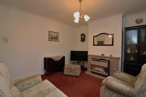 3 bedroom semi-detached house for sale - Vicarage Close, Dordon
