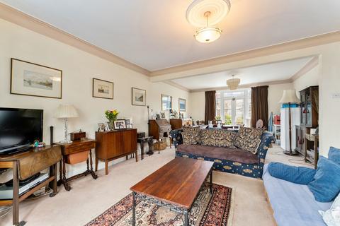 3 bedroom semi-detached house for sale - Chestnut Drive, Wanstead