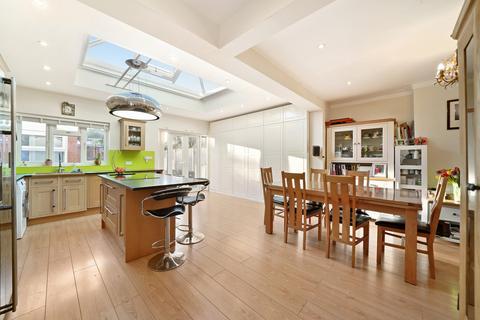 140 Vale Road, Worcester Park, KT4 7ED