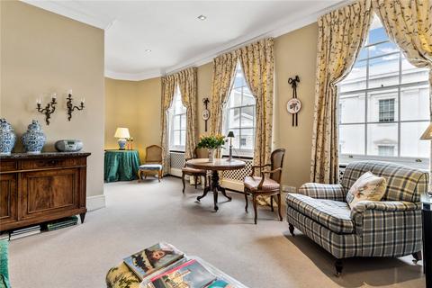1 bedroom flat for sale - West Halkin Street, Belgravia, London