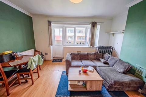 3 bedroom apartment for sale - Wrottesley Road, Plumstead, London SE18
