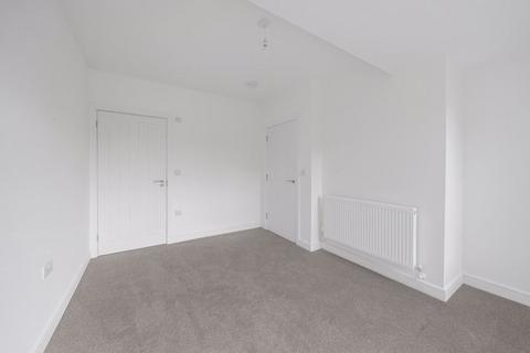 Flat 4, 22 Hartley Down, Purley, CR8 4EA