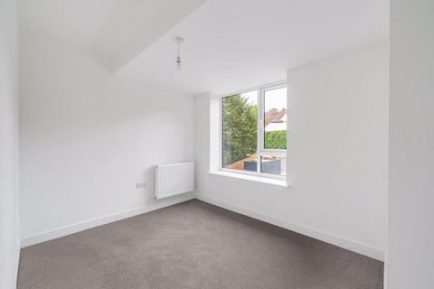 Flat 4, 22 Hartley Down, Purley, CR8 4EA