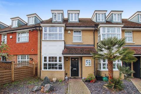 4 Abbey Drive, Dartford, DA2 7WP