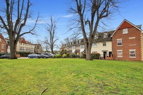 4 Abbey Drive, Dartford, DA2 7WP