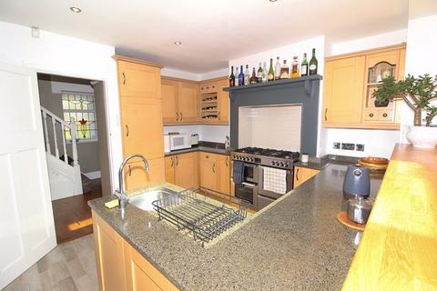 4 bedroom detached house for sale - Dickens Lane, Poynton