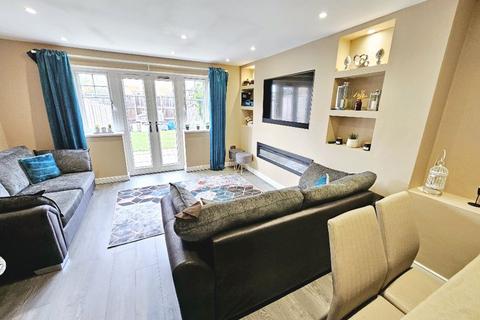 46 Canterbury Close, Erdington, Birmingham, B23 7QL