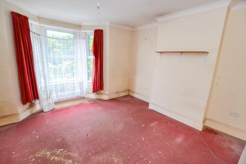 1 bedroom flat for sale, Church Road, Clacton-On-Sea CO15