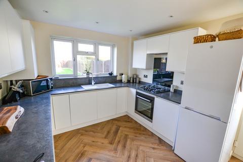 32 Dunthorpe Road, Clacton-on-sea, CO16 8YN
