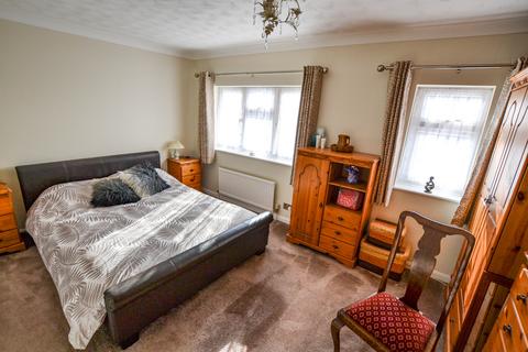 32 Dunthorpe Road, Clacton-on-sea, CO16 8YN