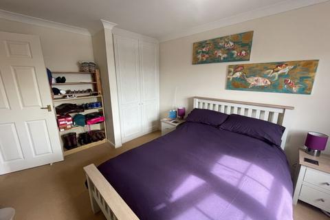 2 bedroom apartment to rent, Bewick Gardens, Chichester