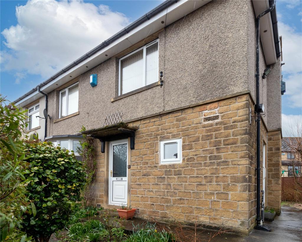 Sandylands, Netherton, Huddersfield, HD4 3 bed semidetached house for
