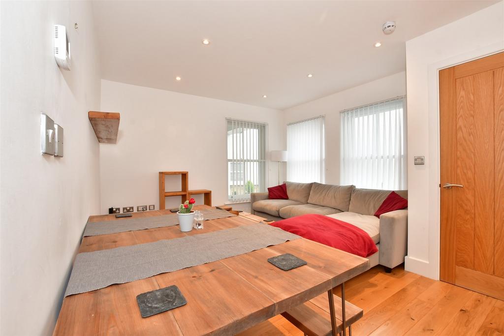 Kitchen/ Living Area
