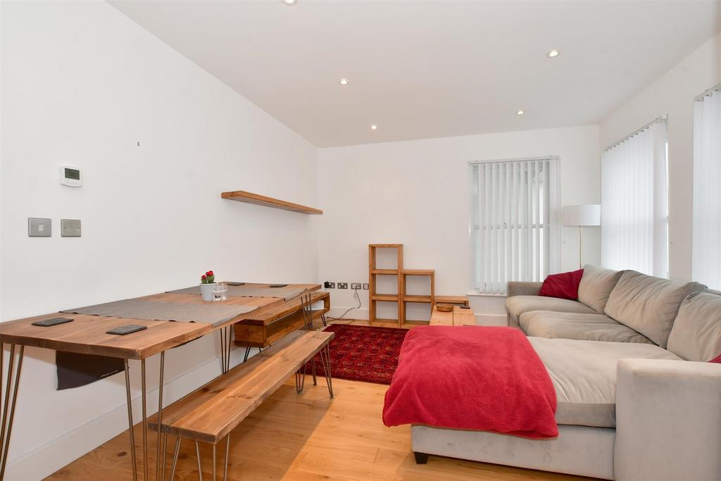 Kitchen/ Living Area