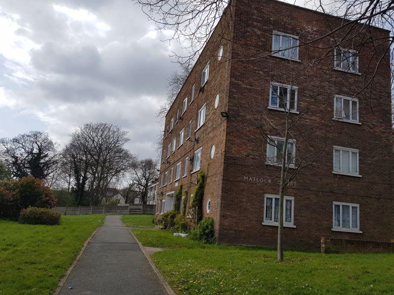 Four bedroom flat, Denmark Hill Estate, London 4 bed apartment £2,999