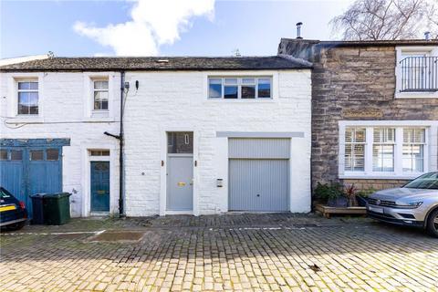 3 bedroom terraced house to rent - Dean Park Mews, Edinburgh, Midlothian