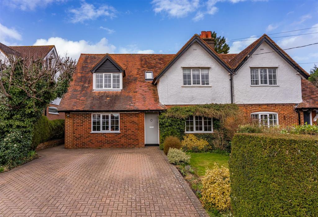 The Bit, Wigginton, Tring 4 bed semidetached house for sale £850,000