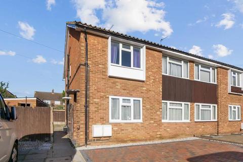 2 bedroom maisonette for sale - Conway Drive, Ashford TW15
