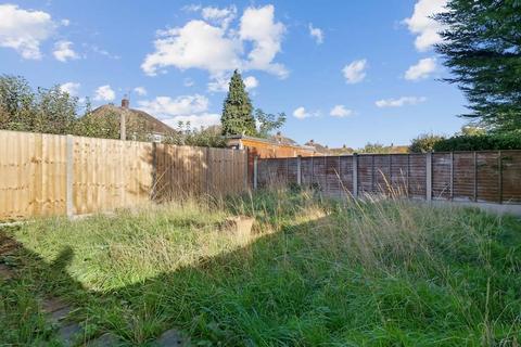 2 bedroom maisonette for sale - Conway Drive, Ashford TW15