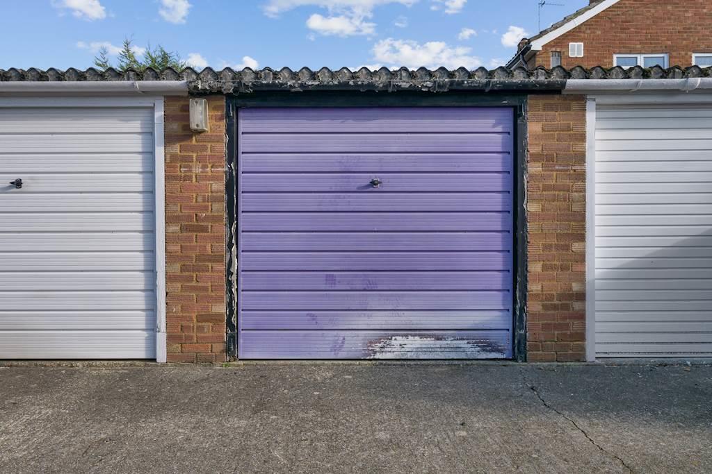 Garage  small- 61 Conway .jpg