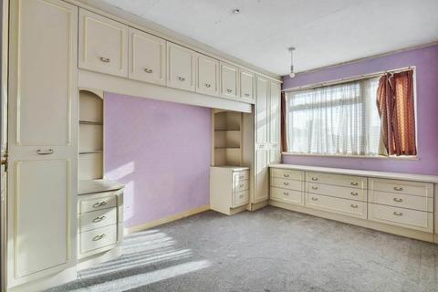 61 Conway Drive, Ashford, TW15 1RG