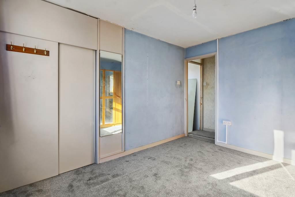 Bedroom- 61 Conway .jpg