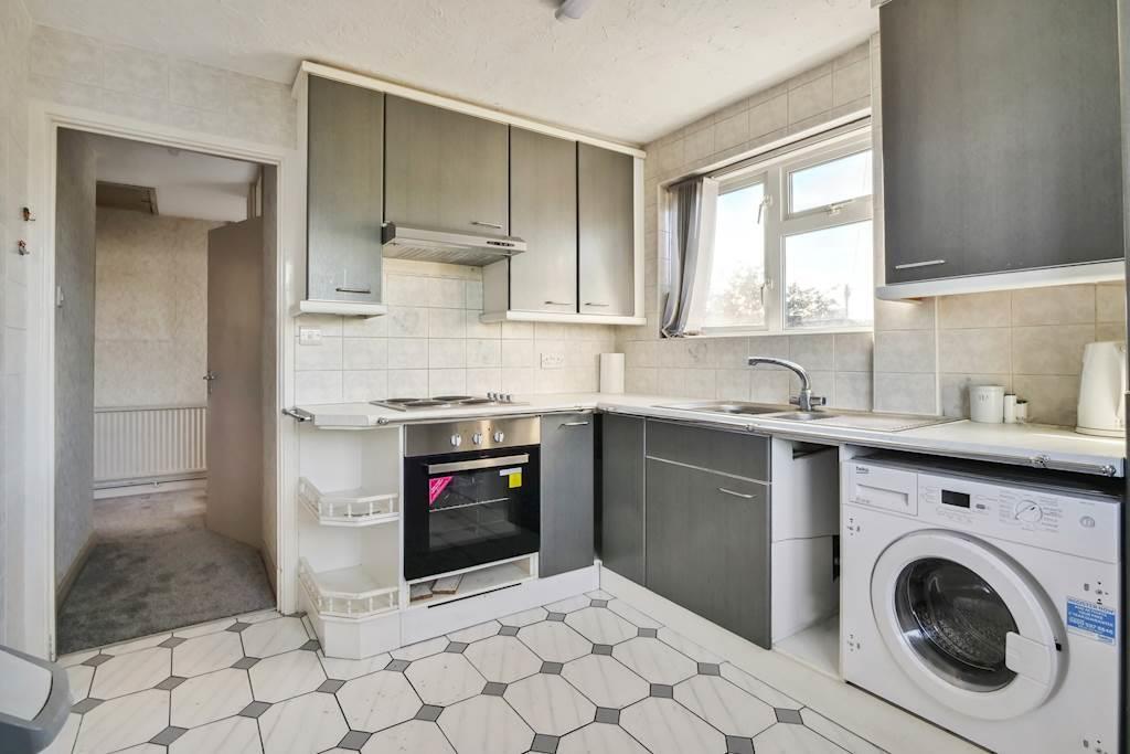 Kitchen 2- 61 Conway .jpg