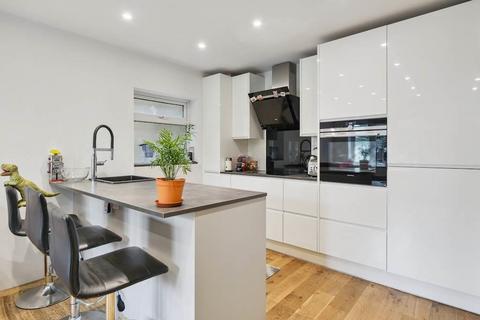 62 Reedsfield Road, Ashford, TW15 2HE