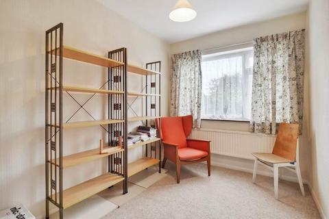 60d Feltham Road, Ashford, TW15 1DH