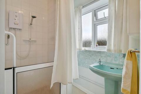 60d Feltham Road, Ashford, TW15 1DH